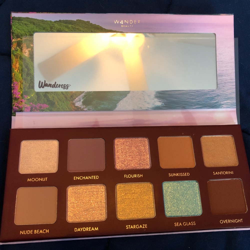 Wanderess Escape Eyeshadow pallet